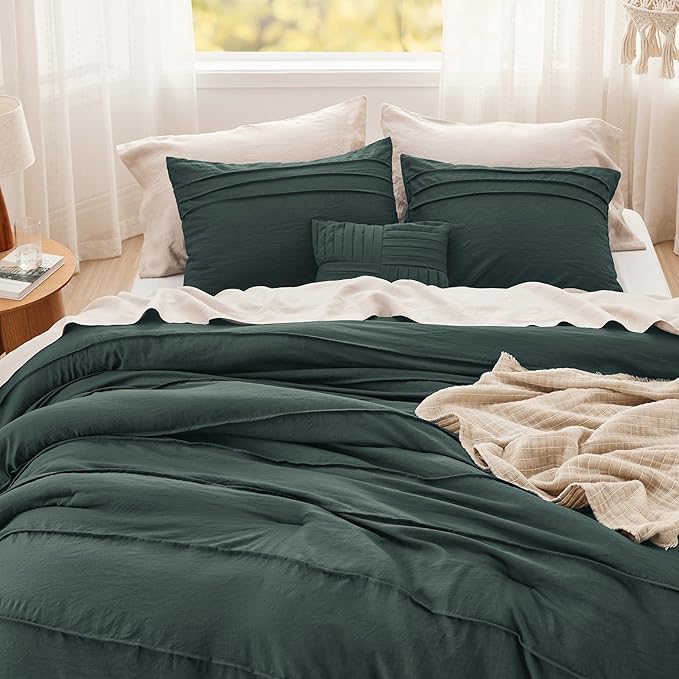 Bedsure California King Comforter Set - 4 Pieces Pinch Pleat Bed Set, Emerald Green Boho Bedding for All Season, 1 Soft Comforter, 2 Pillowcases, 1 Decorative Pillow