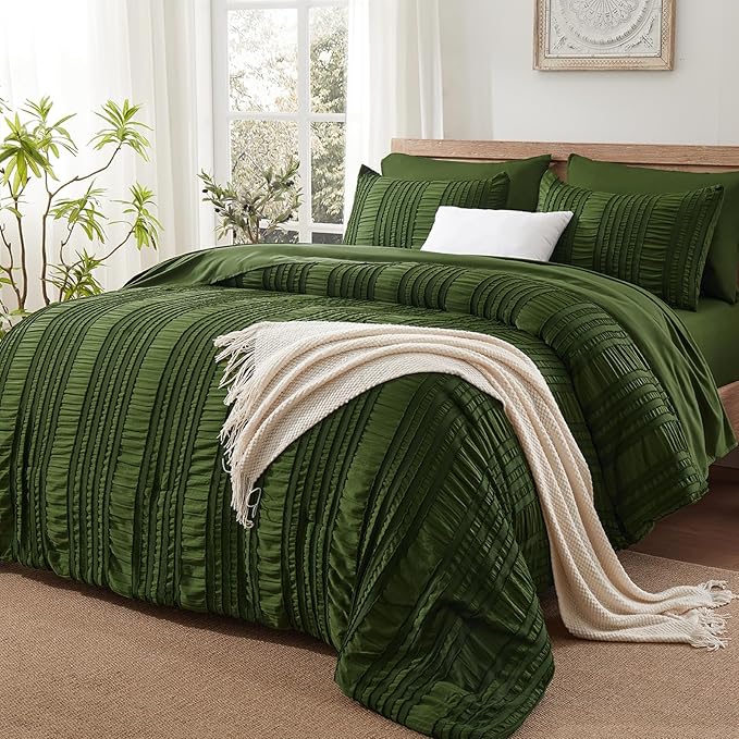 Dark Green Tufted Textured Comforter Set King Size, 7 Piece Bed in a Bag，Shabby Chic Boho Bedding for Bedroom Comforter，All Season Soft Microfiber Ruffle Comforter Set with Pillow and Sheets