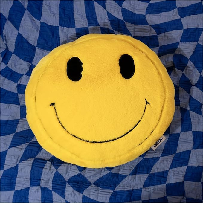 Urban Lifestyle Happy Face Decorative 18" Throw Pillow, Soft Plush Emoji Cushion for Living Room, Bedroom, Couch or Office
