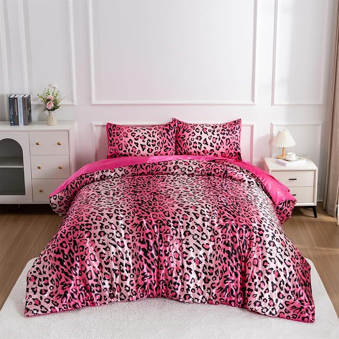 A Nice Night Leopard Printed，Satin Silky Soft Quilt Sexy Luxury Super Soft Microfiber Comforter Quilt Bedding Comforter Set Full/Queen, Light Weighted (Pink, King(88-by-102-inches))