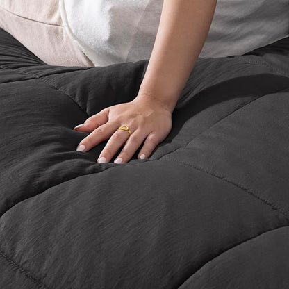 UGG Leonora Comforter Set with 1 Pillow Sham Lightweight Down Alternative Blanket Reversible All Season Washable and Hypoallergenic Bedding Set for College Dorm, Twin/Twin XL, Charcoal Grey