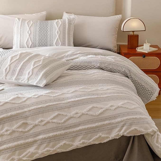 CLOTHKNOW White Black Bohemian Full Size Comforter Sets Clipped Jacquard Farmhouse Bedding Comforter Sets Jacquard Stripes Comforter Soft Fluffy