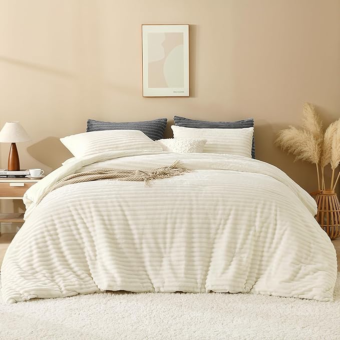 Andency Fleece King Comforter Set, 3 Pieces Beige Comforter Set for King Size Bed, Soft Warm Fluffy Fuzzy Cream Bedding Set for Winter (1 Comforter & 2 Pillowcases)