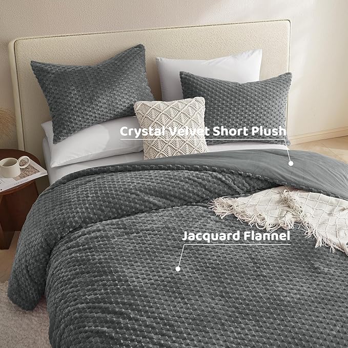 Petrichor Fluffy King Comforter Set - Ultra-Soft Gray Flannel Thick Comforter for King Bed, Luxury Warm Bedding Set for Winter & Fall, Cozy Fuzzy Bed Set 3 Pieces (1 Comforter & 2 Pillowcases)