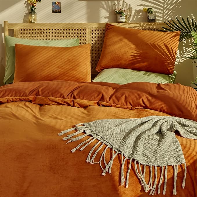 KAREVER Burnt Orange Color Velvet Comforter Set Twin Solid Rust Color Flannel Velvet Bedding Comforter Set All Caramel Colour 3 PCs Shaggy Soft Warm and Durable Flannel Blanket Twin