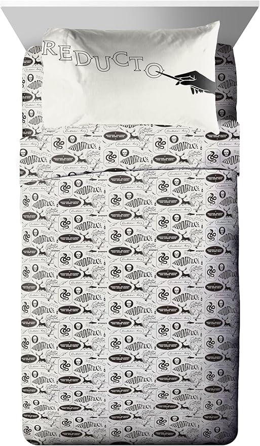 Jay Franco Kids Comforter Set Includes Sheets and Pillow Covers - Soft and Cozy Bed Set for Stylish Room Decor, Blue - Harry Potter, 5 Piece Twin Size Bedding
