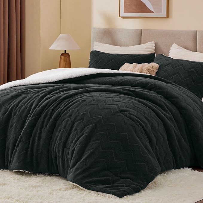 BEDELITE Fluffy Twin Comforter Set - Super Soft Sherpa Black Comforter for Twin Size Bed, Luxury Warm Bedding Set for Winter, Fuzzy Bed Set 2 Piece (1 Comforter, 1 Pillowcase)