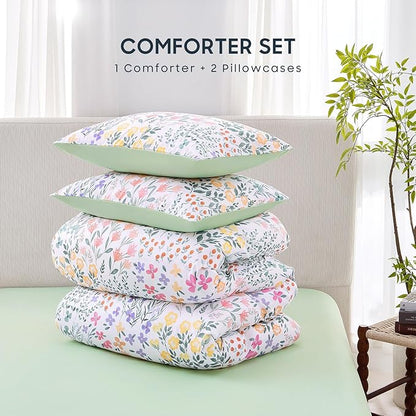 Wake In Cloud - Floral Comforter Set, Farmhouse Cottagecore Style with Romantic Garden Wildflowers and Leaves Pattern, Soft Lightweight Bedding, 3 Pieces, Sage Green, Full Size
