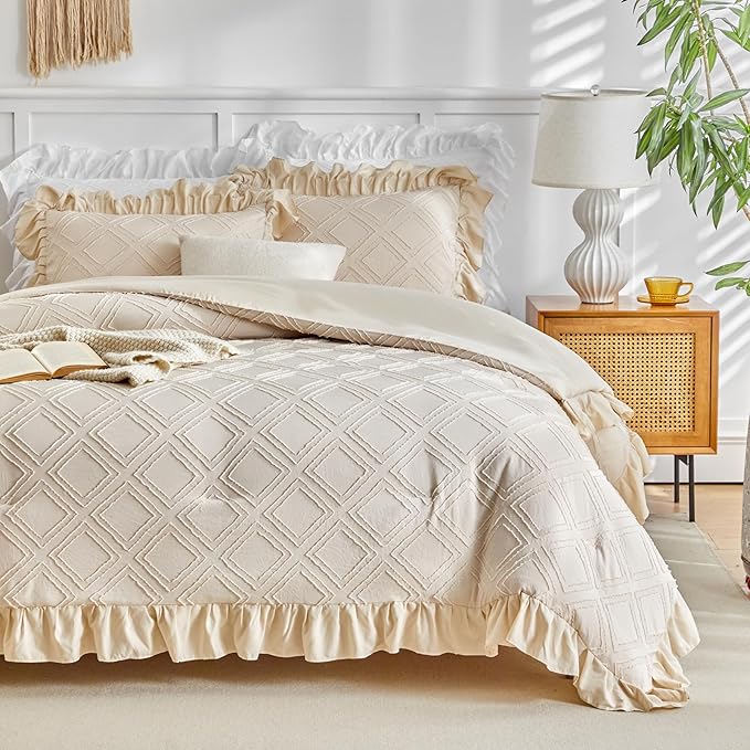 Tufted Grids Ruffle Comforter Set Full/Queen Size, 3 Pieces Beige Vintage Farmhouse Shabby Chic Comforters, Jacquard Boho Bohemian Bedding Set for All Season (1 Ruffled Comforter+ 2 Pillow Shams)