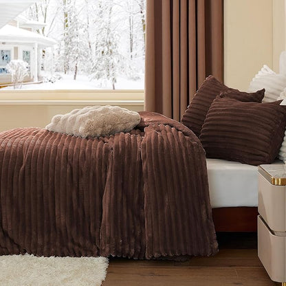 BEDELITE Fleece King Comforter Set -Super Soft & Warm Fluffy Hot Chotolate Bedding, Luxury Fuzzy Heavy Bed Set for Winter with 2 Pillow Cases