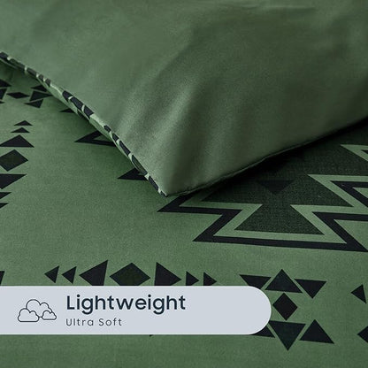 Wake In Cloud - Western Comforter Set, Boho Southwestern Rustic Farmhouse Style with Aztec Geometric Block Pattern, Soft Lightweight Bedding, 3 Pieces, Dark Olive Green, King Size