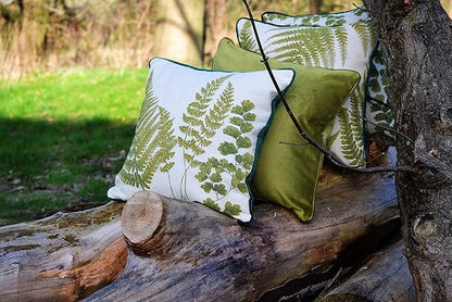 McAlister Textiles Decorative Tapestry Throw Pillow Cover Scatter Cushion with Fern Tapestry Design & Green Velvet Backing for Lounge, Bedroom & Garden.
