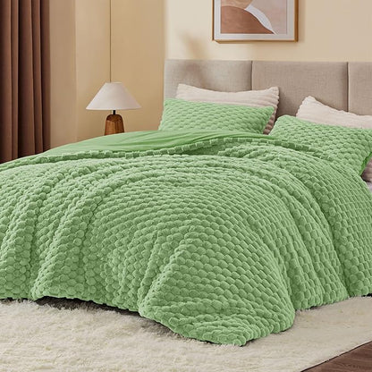 BEDELITE Fluffy Twin Comforter Set - Grass Green Fleece Soft Comforter for Twin Size Bed, Luxury Warm Bedding Set for Winter, Fuzzy Bed Set 2 Pieces (1 Comforter, 1 Pillowcase)