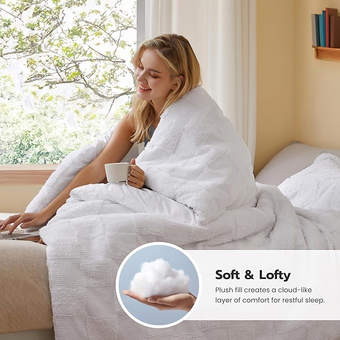 Joiedomi Tufted Twin Comforter Set, 2 Pieces White Boho Twin Bedding Set with 1 Plaid Geometric Comforter and 1 Pillow Sham, Checkered Bed in a Bag for All Seasons