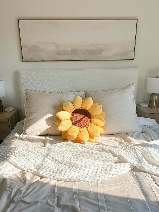 Green Philosophy Co. Flower Pillow, 3D Sunflower Shaped Decorative Throw Pillow - Soft Plush Cushion for Bed and Couch, Cute Boho & Cottagecore Home Decor Accent, Golden Yellow