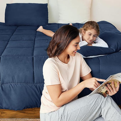 Exclusivo Mezcla Lightweight Reversible King Size Comforter Set, Down Alternative Comforter with 2 Pillow Sham, King Size Bedding Set for All Seasons, Navy/Blue