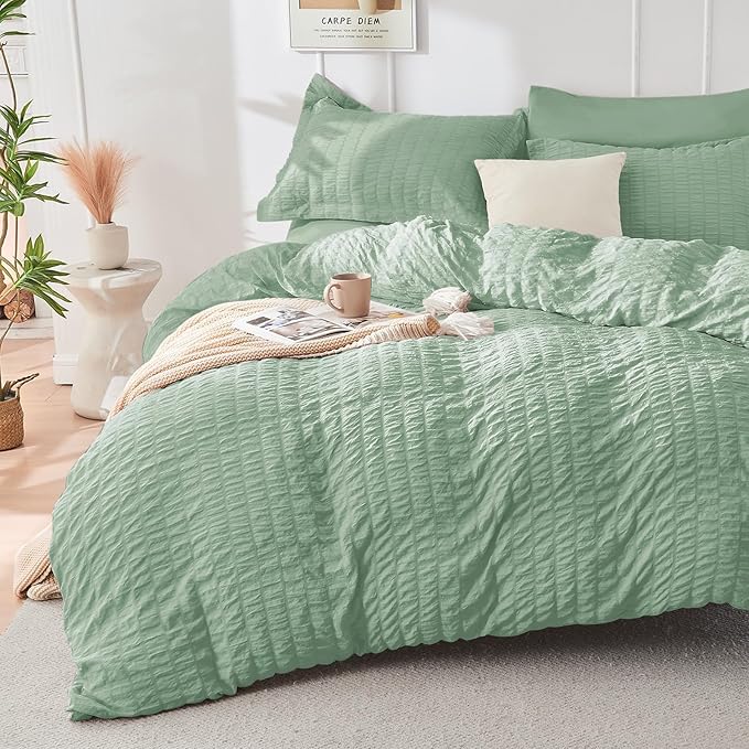 HYMOKEGE Sage Green Queen Comforter Set Seersucker 7 Pieces, All Season Luxury Bed in a Bag for Bedroom, Bedding Set with Comforters, Sheets, Pillowcases & Shams
