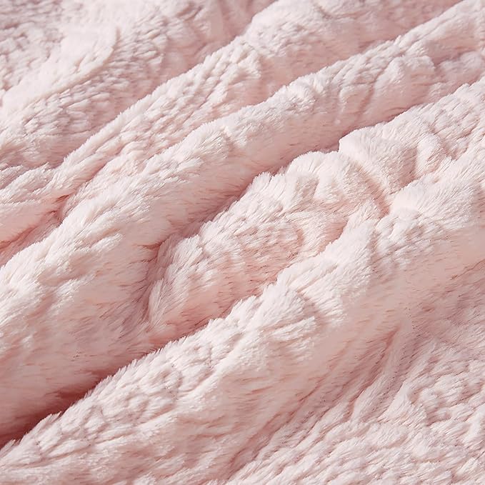 Madison Park Ultra Soft Luxury Premium Plush Comforter Mini Modern All Season Down Alternative Bedding Set with Matching Sham, King, Blush