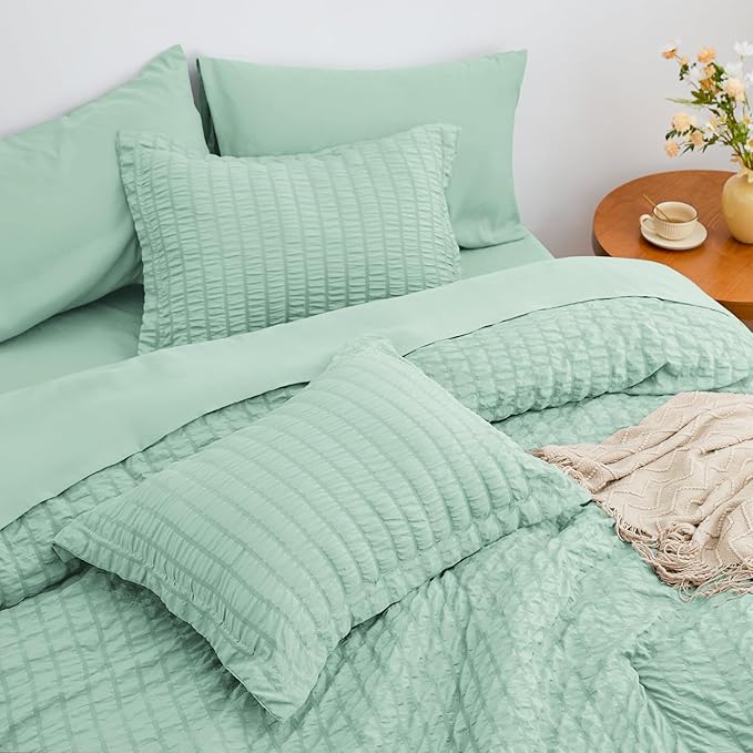 Love's cabin Seersucker Light Green Queen Comforter Set, 7-Piece All Season Lightweight Bed in a Bag Bedding Set with Comforter, Flat Sheet, Fitted Sheet, Pillowcases and Shams | Soft, Breathable, Lightweight