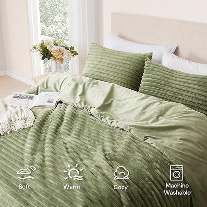 Geniospin Fleece Queen Comforter Set, Soft Fuzzy Queen Bedding Sets, 3-Pieces Green Comforter Set for All Season, Warm Fluffy Comforter with 2 Pillow Cases