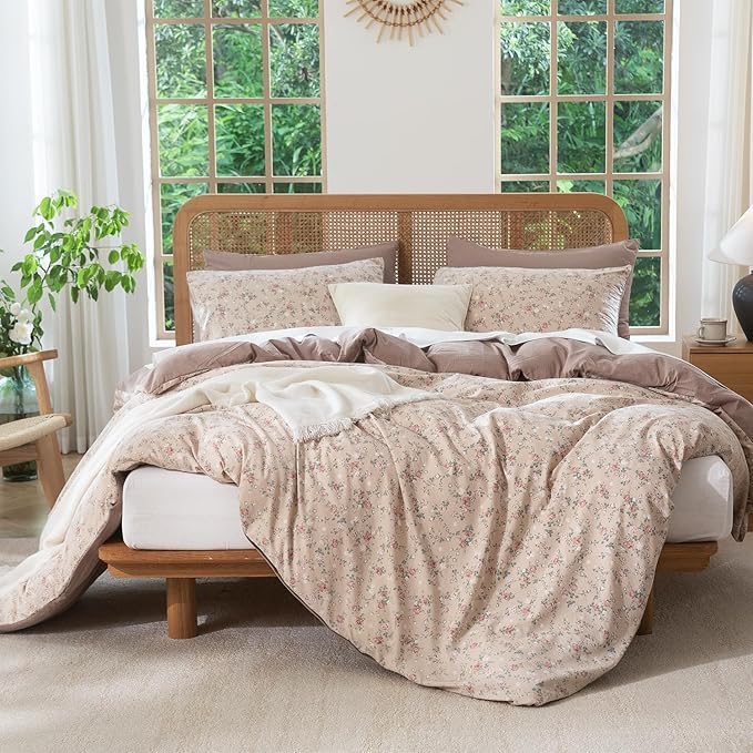 King Size Floral Comforter Set 3 Pieces Soft Cute Fresh Floral Bedding Lightweight Garden Style King Floral Botanical Comforter for All Seasons and 2 Pillowcases