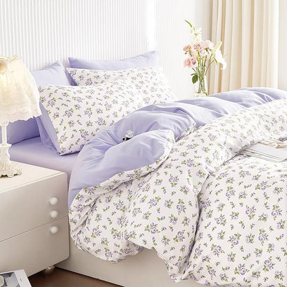 Wake In Cloud - Floral Comforter Set, Coquette Cottagecore Aesthetic Flower Shabby Chic Pattern for Women Teen Girls, Soft Lightweight Bedding, 3 Pieces, White Purple, Twin/Twin XL Size