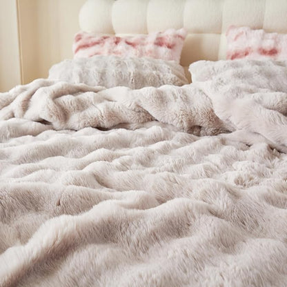 Simple&Opulence Fluffy Faux Fur Comforter Set, Plush Fuzzy Minky Bedding Set, 3 Pieces Warm Soft Comforter Bedding Set for Winter - 1 Shaggy Comforter with 2 Pillow Shams(Queen, Oatmeal)