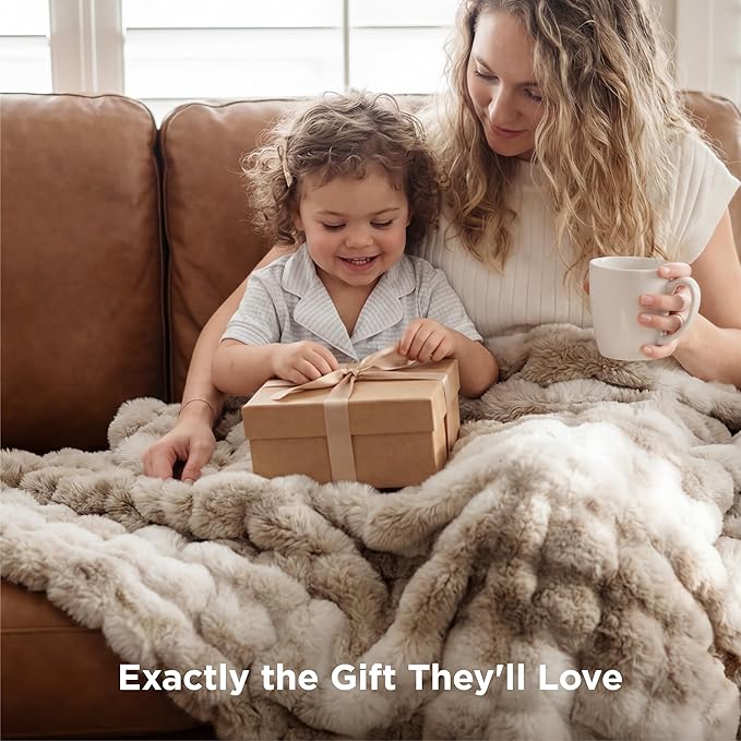 Bedsure GentleSoft Fluffy Fuzzy Twin Blanket, Soft Cozy Fleece Faux Fur Blanket, Pink Decorations Minky Velvet Couch Cover, Thick Warm Plush Women Men Birthday Gifts, 870GSM, Tie-dye Taupe
