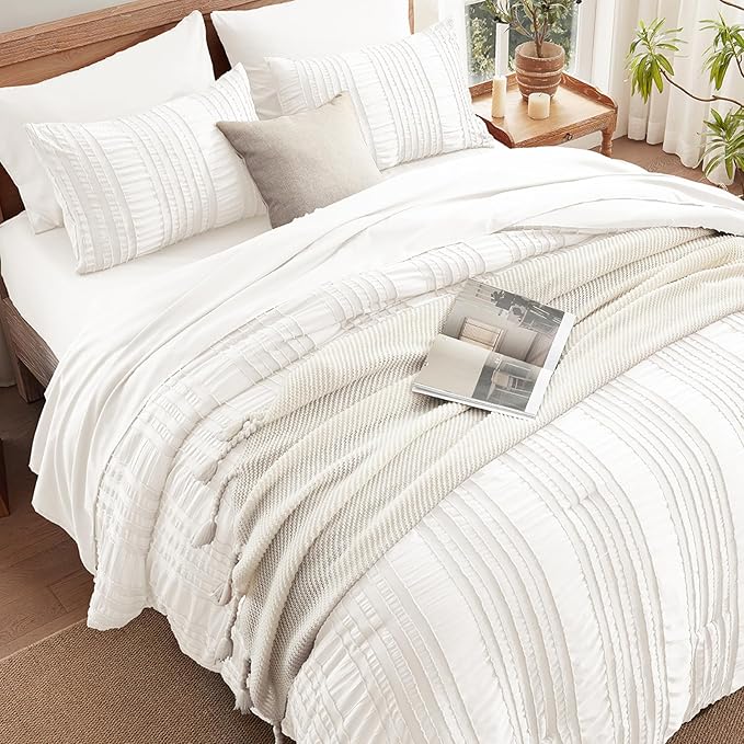 White Tufted Comforter Set King Size 7 Piece Bed in a Bag，Shabby Chic Boho Bedding for Bedroom Comforter，All Season Soft Microfiber Ruffle Comforter Set with Pillow and Sheets