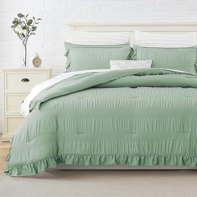 Sage Green Seersucker Comforter Queen Size with Ruffled Edges, Ultra-Soft Sage Green Bedding Set Queen Size 3 Piece Set, Down Alternative Comforter Set(Queen/90 * 90)