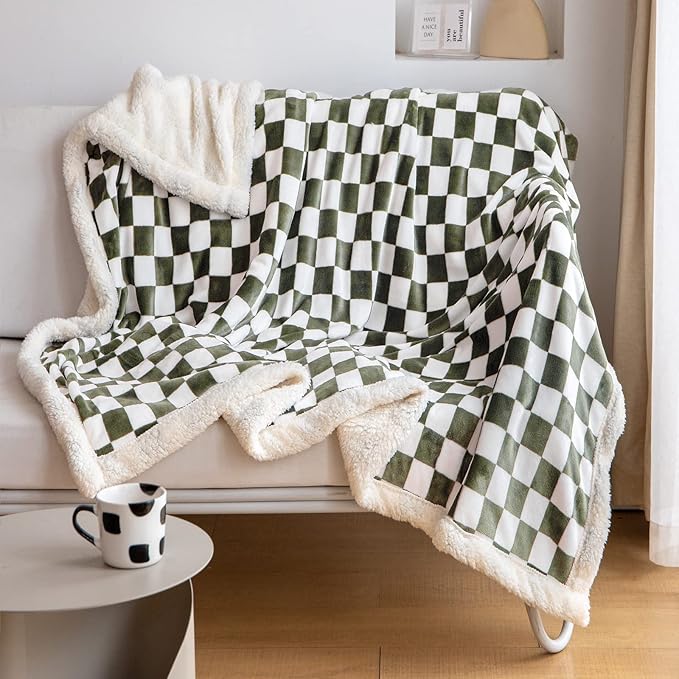 LOMAO Sherpa Throw Blanket Fleece Blanket with Checkered Pattern Soft Thick Blanket for Couch, Bed, Sofa Luxurious Warm and Cozy for All Seasons (Dark Olive, 90"x90")