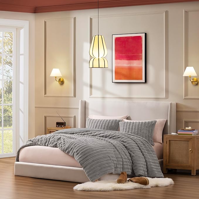 UGG Kenzie Full/Queen Comforter Set with 2 Pillow Shams Plush Faux Fur Bedding Soft Warm Down Alternative Comforter Washable Hypoallergenic Fluffy Blanket Set for Bedroom, Full/Queen Size, Seal Grey