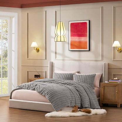 UGG Kenzie Full/Queen Comforter Set with 2 Pillow Shams Plush Faux Fur Bedding Soft Warm Down Alternative Comforter Washable Hypoallergenic Fluffy Blanket Set for Bedroom, Full/Queen Size, Seal Grey