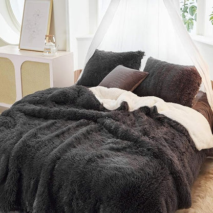 Flysheep Luxury Faux Fur King Size Winter Comforter Set Shaggy Velvet Dark Gray/Black Long Hair, 3 Pieces Plush Flannel Sherpa Backing Reversible Soft Microfiber Super Warm Bedding Set for Holiday