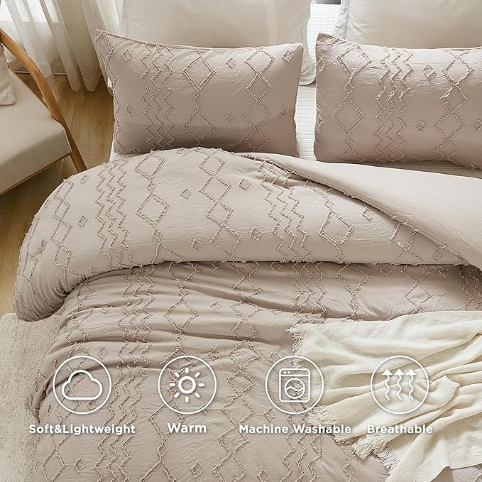 Andency Queen Comforter Set Khaki, 3 Pieces Boho Tufted Lightweight Fall Bedding Comforter Set for Queen Bed, Soft Fluffy Bed Comforter Tan (90x90In Comforter & 2 Pillowcases)