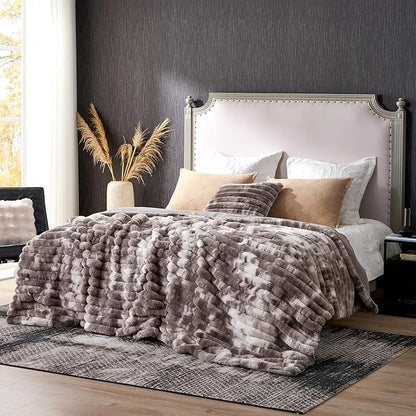 Cozy Bliss Faux Fur Throw Blanket for Couch, Cozy Warm Plush Striped Blanket for Sofa Bedroom Living Room, 90 * 90 Inches Tie-dye Grey