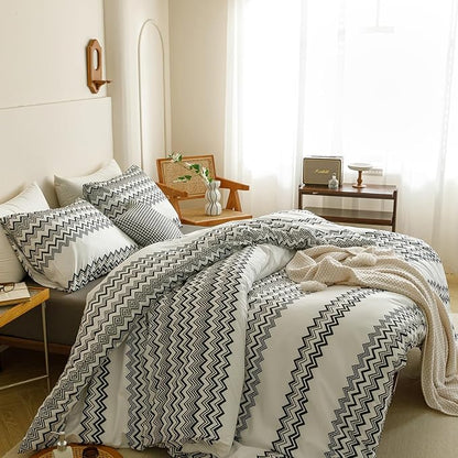 CLOTHKNOW Black White King Size Comforter Set Striped Waves Bedding Comforter Sets Farmhouse Black Grey White Comforter with 2 x Pillow Cases