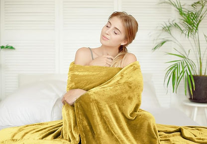 Utopia Bedding Fleece Blanket King Size Gold 300GSM Luxury Fuzzy Soft Anti-Static Microfiber Bed Blanket (90x102 Inch)