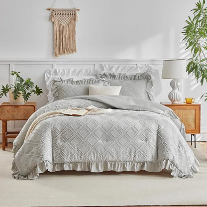 Tufted Grids Ruffle Comforter Set Full/Queen Size, 3 Pieces Light Grey Vintage Farmhouse Shabby Chic Comforters, Jacquard Boho Bohemian Bedding Set for All Season (1 Ruffled Comforter+ 2 Pillow Shams)