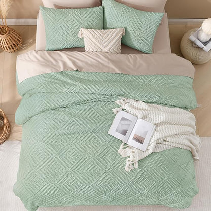 Andency Sage Green Boho Queen Comforter Set, Lightweight and Fluffy Bedding Set for Queen Bed, 3 Pieces Tufted Farmhouse Design for All Seasons (90x90Inches, 1 Comforter and 2 Pillow Shams)