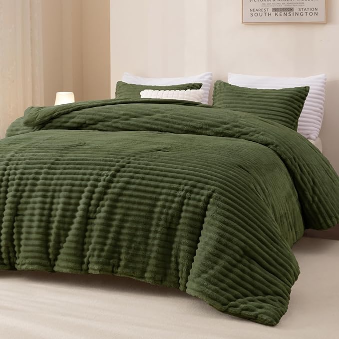 Andency Fleece Queen Comforter Set, 3 Pieces Olive Green Comforter Set for Queen Size Bed, Super Soft Warm Fluffy Fuzzy Bedding Set for Winter (1 Comforter & 2 Pillowcases)