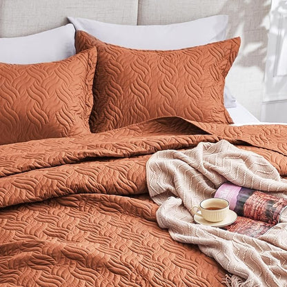 Love's cabin King Size Quilt Bedding Set Umber Bedspreads - Bed Summer Lightweight Bedspread Comforter - Wave Pattern Bedding Coverlet for All Season - 3 Pieces (1 Quilt, 2 Pillow Shams)