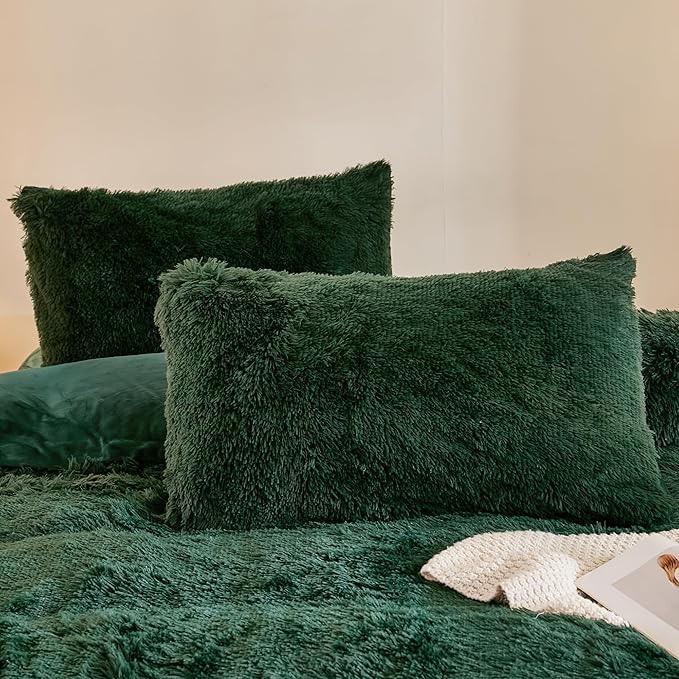 Andency Fluffy Emerald Green Comforter Set Queen Size, 3 Pieces Winter Faux Fur Warm Soft Fuzzy Plush Bedding Comforter Set (1 Velvet Comforter & 2 Pillowcases), Thick Heavy Puffy Comfy Bedding Set