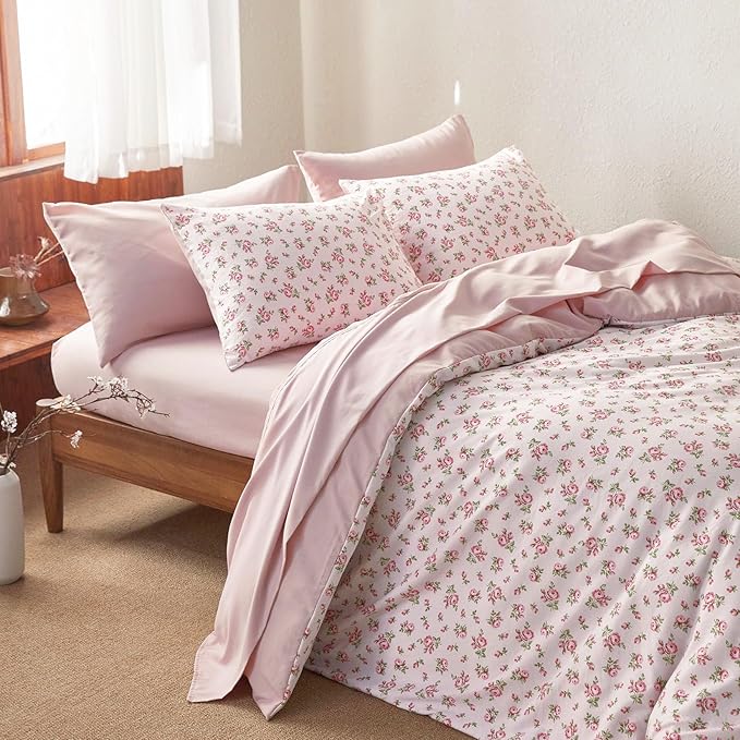 Wake In Cloud - Floral Comforter Set, Coquette Cottagecore Aesthetic Flower Shabby Chic Pattern for Women Teen Girls, Soft Lightweight Bedding, 3 Pieces, Pink, Full Size