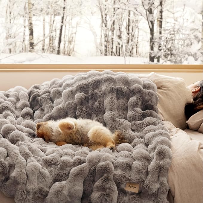 Bedsure GentleSoft Tie-dye Brown Fluffy Fuzzy Throw Blanket, Soft Cozy Fleece Faux Fur Blanket for Couch, Brown Room Decor Minky Velvet Bed Cover, Thick Warm Plush Women Men Birthday Gifts