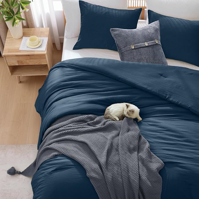 WRENSONGE Queen Comforter Sets - 3 Pieces Prewashed Serenity Blue Comforter Soft Lightweight for All Seasons,Down Alternative Comforters Queen Size with 2 Pillow Shams