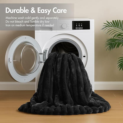 Madison Park Jasmine Queen Comforter Set, Luxurious Reversible Faux Fur Plush Ribbed Velvet Bedding, Fuzzy Thick Warm Winter Comforter, Super Soft Fluffy 3-Piece Set Black