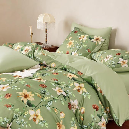 Wake In Cloud - Floral Comforter Set, Cottagecore Cottage Rustic Farmhouse Style with Botanical Flowers and Leaves Pattern, Soft Lightweight Bedding, 3-Piece, Sage Green, Full Size
