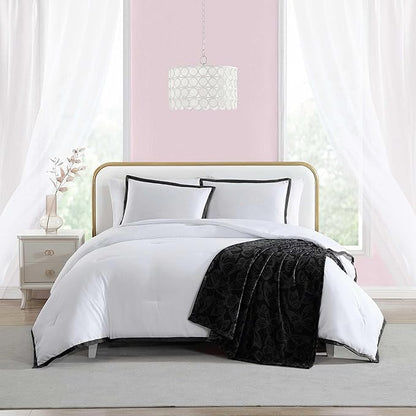 Betsey Johnson - Twin Comforter Set, Soft Bedding with Matching Sham, Bonus Throw Included, Dorm Essentials (Signature Hotel Black)