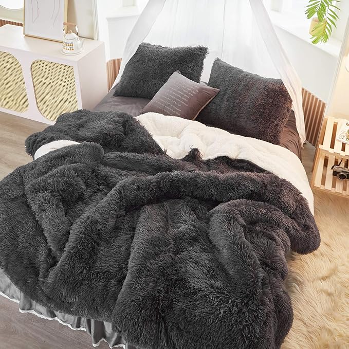 Joyreap 3-Piece Plush Shaggy Comforter Set, Full/Queen Size Luxury Faux Fur Sherpa Reversible Bedding Comforter Set, Ultra Cozy Warm Fluffy Bedding Set for Winter (Black, 88x88 inches)